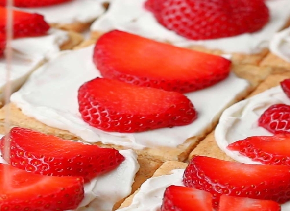 strawberry crackers for kids